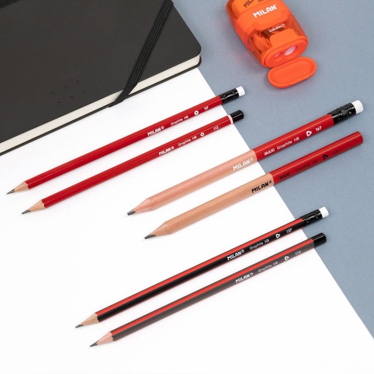 Карандаш чернографитный Milan "Graphite" HB, с ластиком