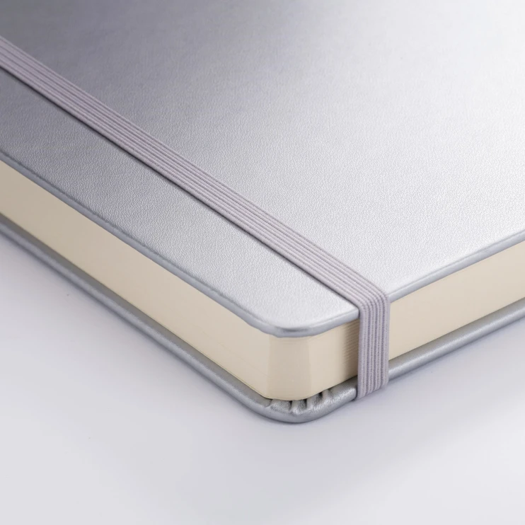 Блокнот для зарисовок Art Creation "Shiny Silver" 21х29,7см, 80л, 140гр/м² (металлик, твердая обложка)