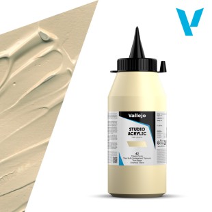 Акрил Vallejo "Studio" 42 Titan Buff (Титановый неотбеленный), 1л