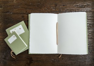 Скетчбук для акварели Amatruda "Natural Line" 9х13см, 18л, 200гр/м², зеленый