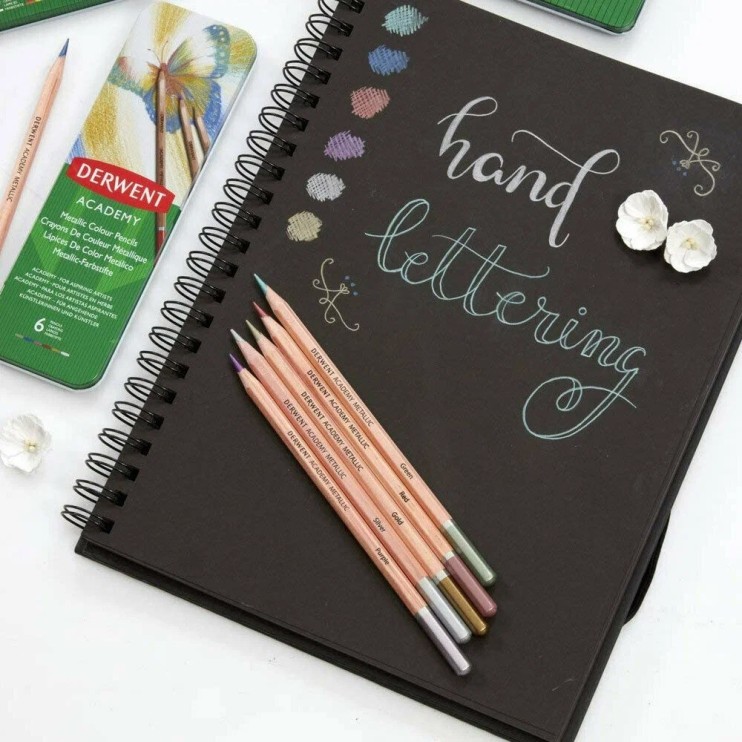 Набор цветных карандашей Derwent "Academy Metallic" 6 штук в металлическом пенале (98200)